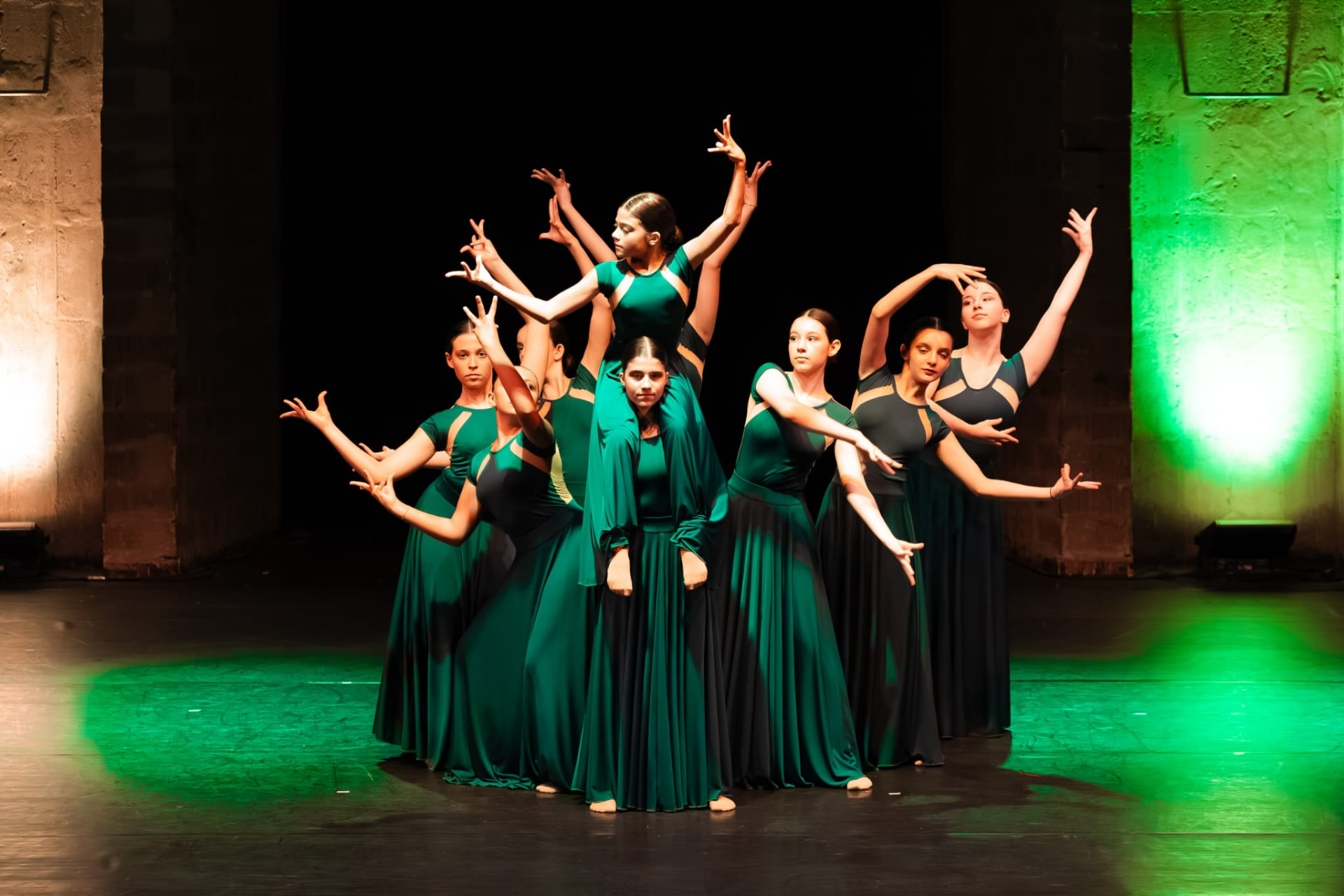Corso di Modern Contemp./Jazz/Show — Own Style Dance Studio