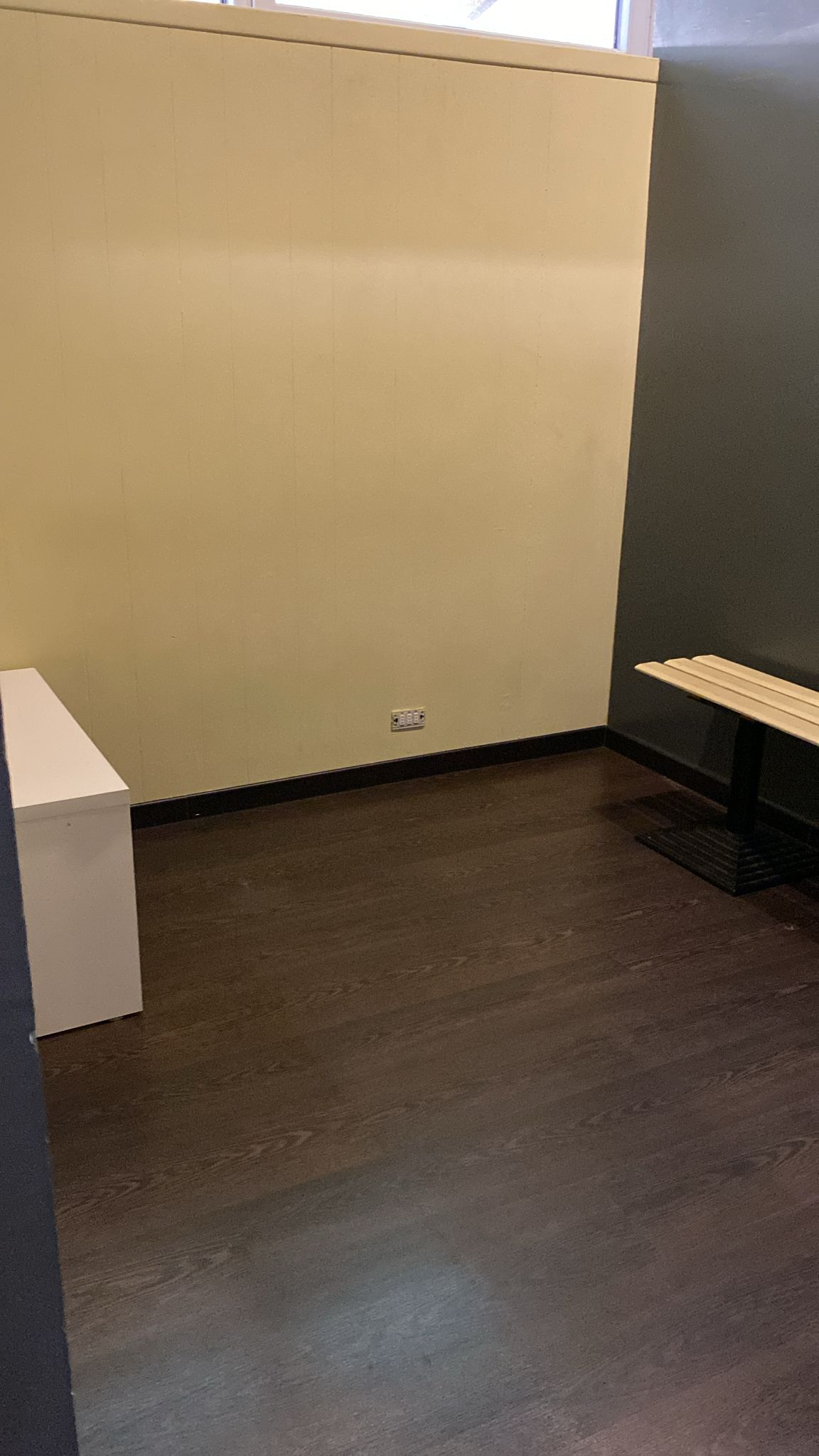 Ingresso e corridoio verso gli spogliatoi