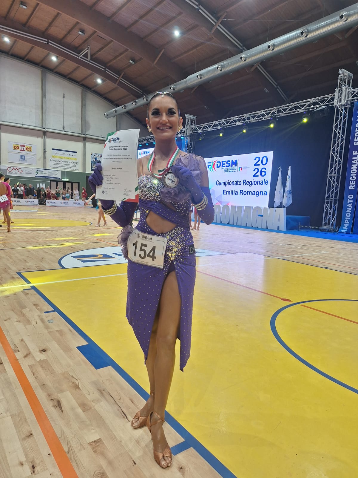 Atlete di Own Style Dance Studio con le medaglie del Campionato Regionale Emilia-Romagna
